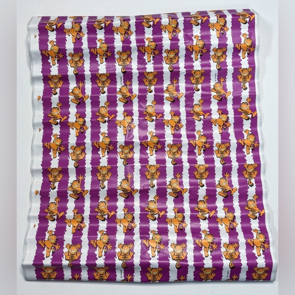 Vintage Garfield The Cat Clawing Wall Contact Paper Shelf Liner Adhesive Funny